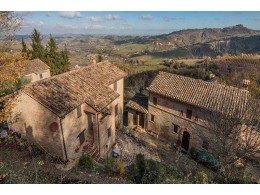 EXCLUSIVE AND PRESTIGIOUS VILLAGE FOR SALE IN THE MARCHE